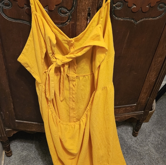Universal Threads Sundress - Picture 4 of 4